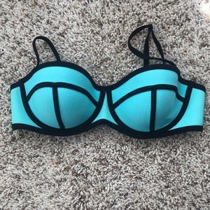 Triangl Bikini Top